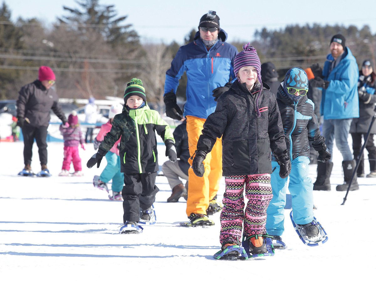 GDonatoPhoto's tweet image. Participants take the start of the Kivi Park Move Fitness Series Trek for Cancer snowshoe fun run at Kivi Park in Sudbury, Ont. on Sunday March 4, 2018. Proceeds from the event are in support of the Northern Cancer Foundation.Gino Donato/Sudbury Star/Postmedia Network