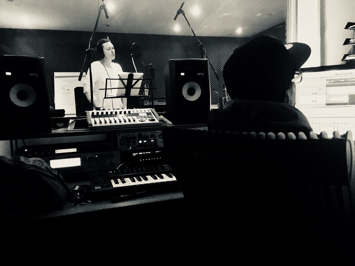 TheHumerusBand's tweet photo. #recording Gemma’s awesome #song #today @RSN_Studios #canningtown #eastlondon #recordingstudio #record #music great work @E13_Music @theldnsessions @PMJ_Arts https://t.co/e3GxG3stNc