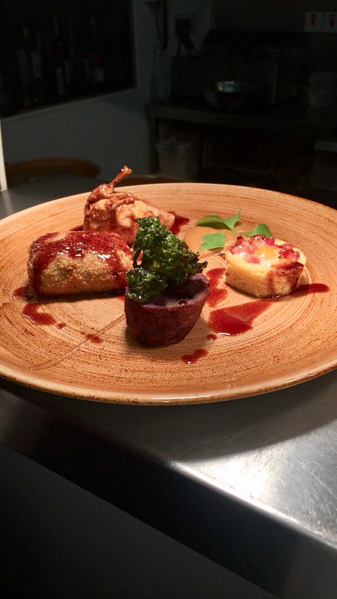 StephenFerris91's tweet photo. Next up. Quail breast, leg terrine, violetta, frivole, croque madame with fennel salami
Thank you for the amazing produce 
@BallinteerFarm 
@BallymakennyF 
@Corndalefarm https://t.co/wAGvIbYiIh