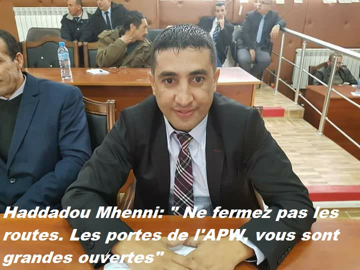 Dans une déclaration accordée à la #radio #Soummam, le président de l'APW de #Bejaia, #Mehenni #Haddadou, lance un appel aux citoyens des différentes localités de se rapprocher de l'APW pour poser leurs doléances et éviter de procéder aux fermetures des routes