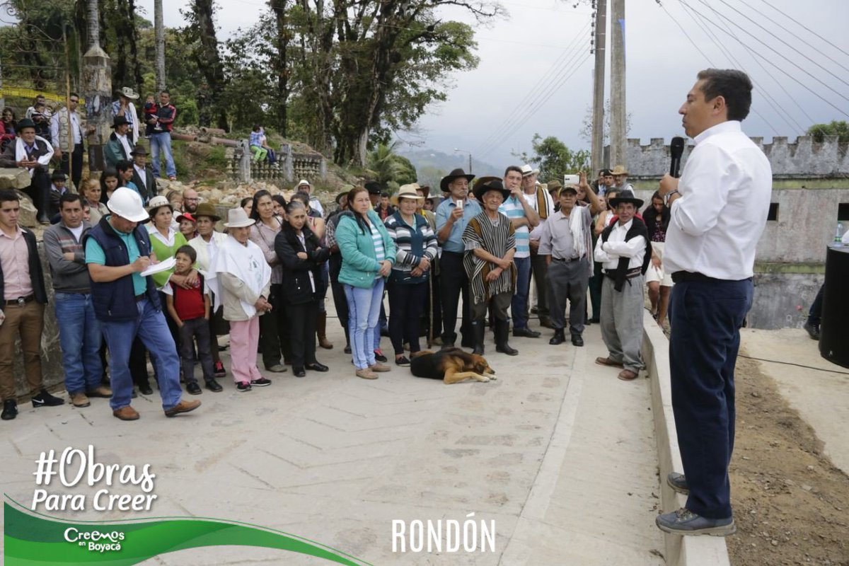 GobBoyaca's tweet photo. Goberndor de Boyacá @CarlosAmayaR  realiza inspección de placa huella en el municipio de Rondón. Gobernación invirtió más de $1.800 millones. https://t.co/5GnMFLgOnF