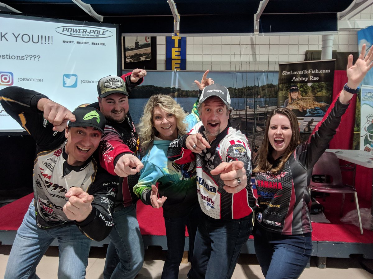 SheLovesToFish's tweet photo. Had a blast at the Hamilton Boat, Fishing &amp; Outdoor Show! It wouldn't have been as fun without the company of wonderful people and talented anglers: Brent, Heather, Richard, Joe and Matt! Thanks to everyone who came out to join in on the fun and chat fishing with us! 💜🎣 https://t.co/Tr9IcnKbui