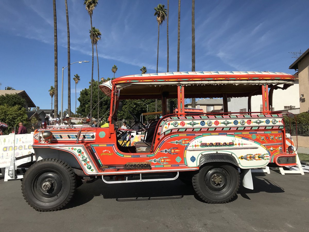 VisionZeroLA's tweet photo. Can’t get enough of this jeepney! #hiddenhifi #marchforth @LosAngelesWalks @HiddenHiFi_LA #winandpete https://t.co/BY4mZuPdj3