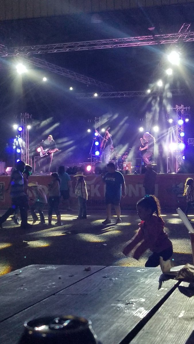 A fun time at the Laredo Fair Grounds with <a href="/isaacjacobband/">Isaac Jacob</a> last night to finish the weekend. #FingerOnTheTrigger