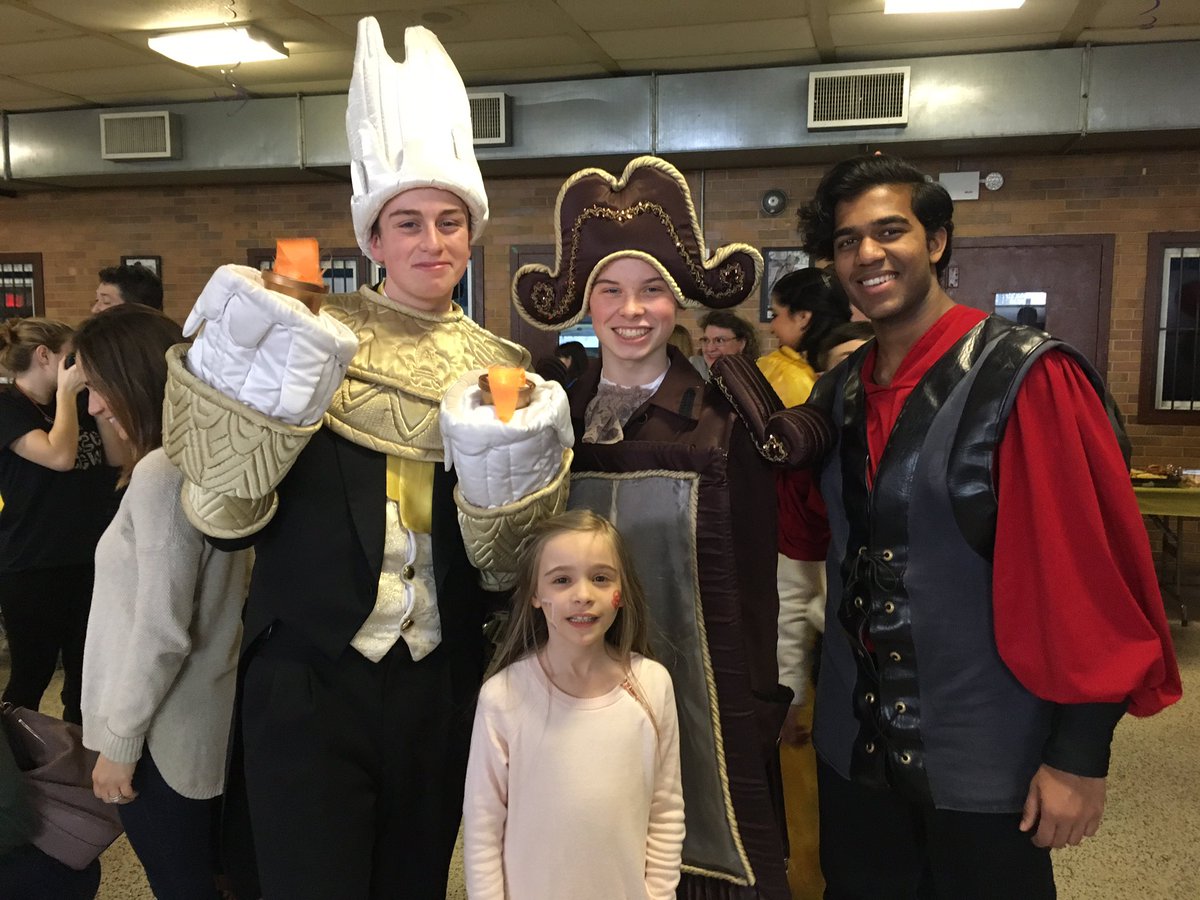 MrRaimondoXHS's tweet photo. Congratulations to the cast and crew of @XaverianHS Dramatics for an afternoon of "Brunch with Belle" and an outstanding Broadway-caliber performance! My daughter had an awesome experience! So proud of these young men and women #clipperstogether #clipperpride https://t.co/4Vwj9IjYNp