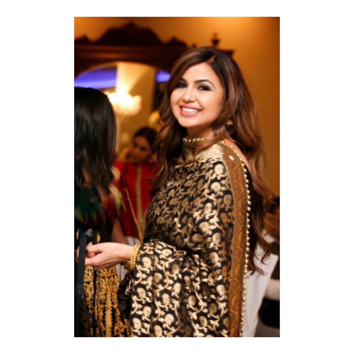 Armaan_DBG's tweet photo. Our client looking beautiful and wearing a Banarsi dappata 😊

#YVR #Vancouver #SurreyBC #DeltaBC #Bridal #Wedding #Lakme #ManishMalhotra #Sabyasachi #NYFW #Bollywood #Indian #Fashion #IndianOutfit #IndianWedding #Wedding #Jewelry #FashionDesigner #WhiteRockBC #RichmondBC https://t.co/j7YucFi2QG