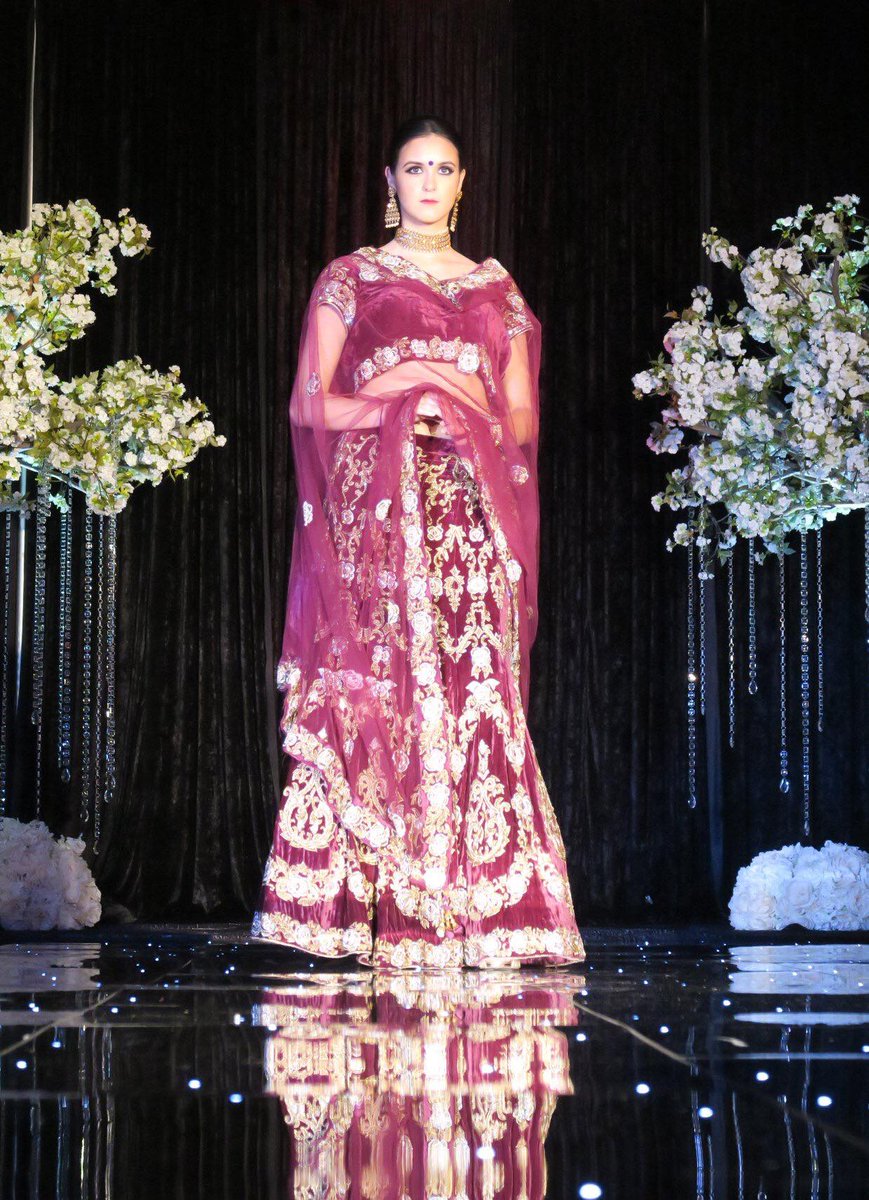 Armaan_DBG's tweet photo. This is totally on our MUST HAVE list!! How about you? 

#YVR #Vancouver #SurreyBC #DeltaBC #Bridal #Wedding #Lakme #ManishMalhotra #Sabyasachi #NYFW #Bollywood #Indian #Fashion #IndianOutfit #IndianWedding #Wedding #Jewelry #FashionDesigner #WhiteRockBC #RichmondBC https://t.co/S6LXaGfqRw
