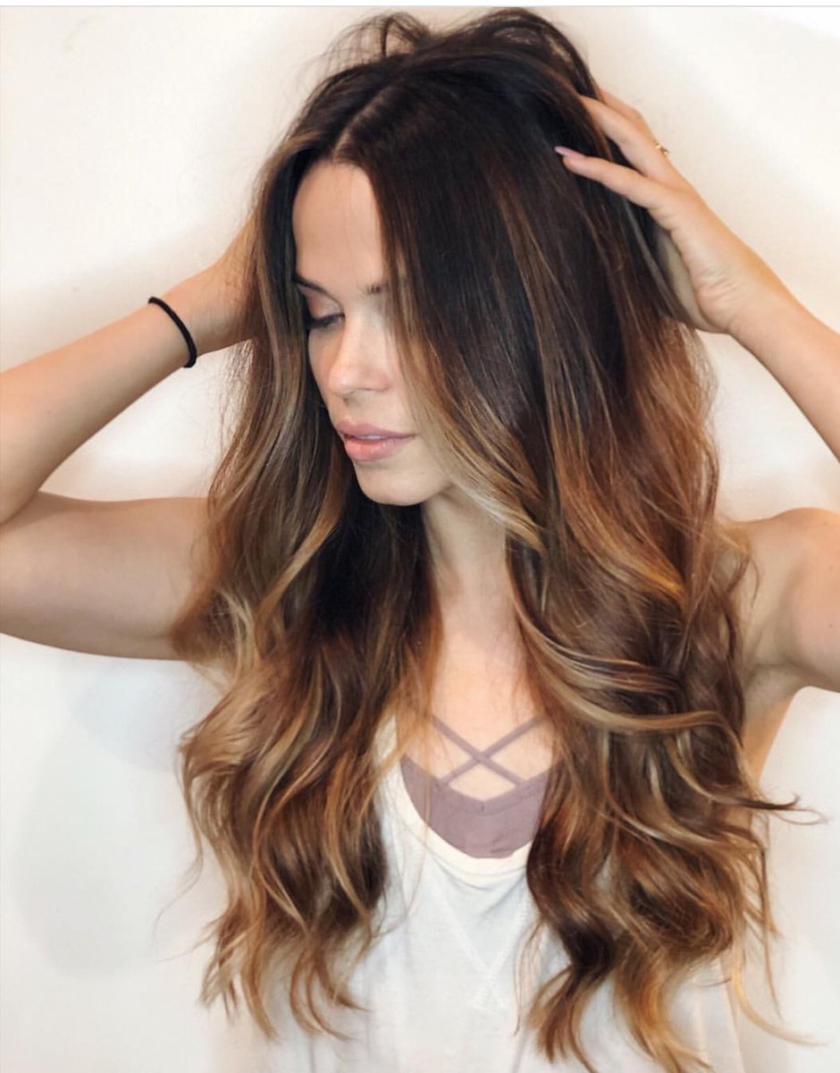 TheLocalSalon's tweet photo. Sunday morning vibes by Brittany. Living for this brunette. https://t.co/10lYs0T0Vq 🙌🏽 https://t.co/9405j4UvXr