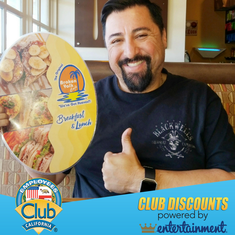TheCLUBofCA's tweet photo. Break an egg: at Broken Yolk, Orange, Robert Larios, Club COO, enjoys the dine-in offer (M-F) of free short stack of pancakes with purchase of an entree!
#ClubEntDiscount #ClubDiscounts #ClubCoupons
https://t.co/k6ulUwxHyv https://t.co/T2Q4Ppe80X