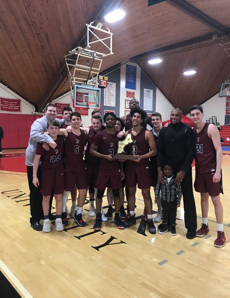 WrightWaySkills's tweet photo. 4 yrs ago I started @ DxSF a young program w/ no post-season play &amp; 8 wins in a season. We started w/ 4 guys @ tryouts. 4 yrs later we’ve earned 3 tournament appearances &amp; today our guys played their hearts out to win the 1st boys’ basketball championship in DxSF history. #Proud https://t.co/yt0kWuPiXq