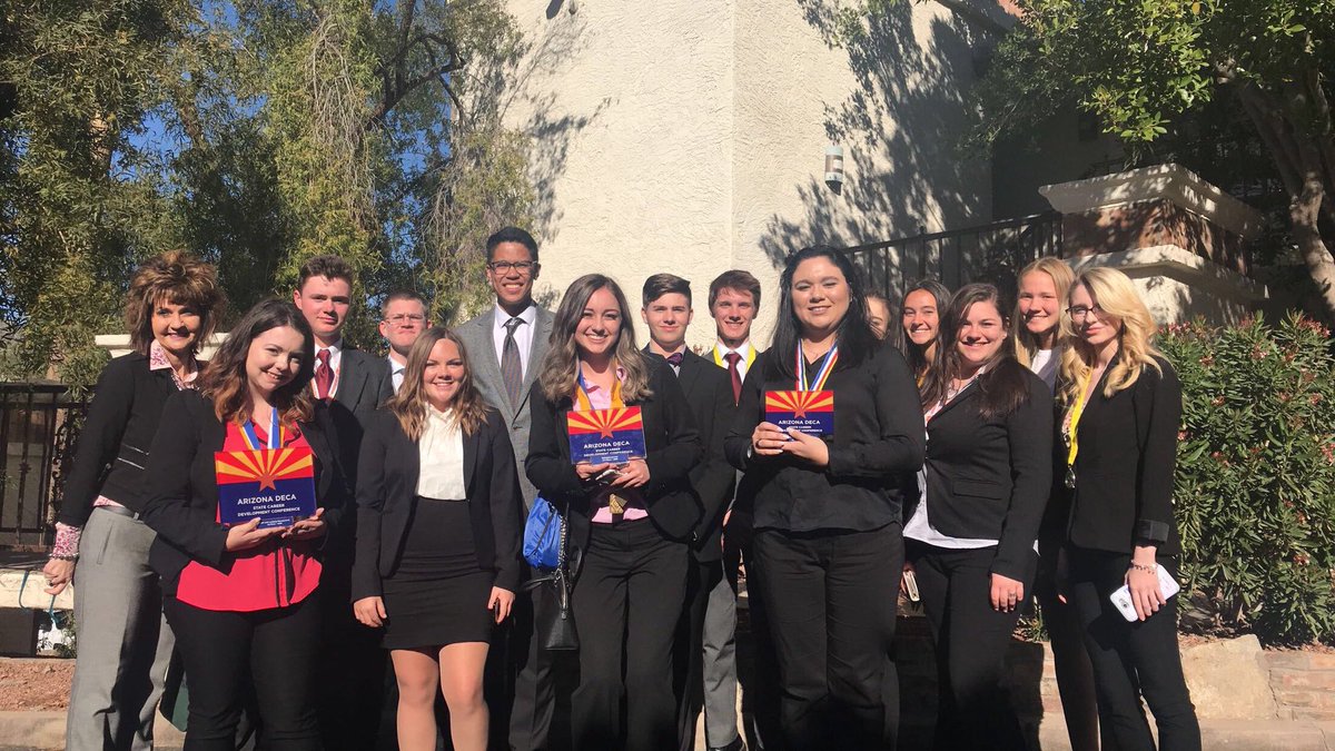 drhs_deca's tweet photo. Farewell SCDC - This was definitely one for the books! So proud of our chapter and how much we’ve grown this year. #azdecalimitless ❤️🔷 https://t.co/aSH7DcNYom