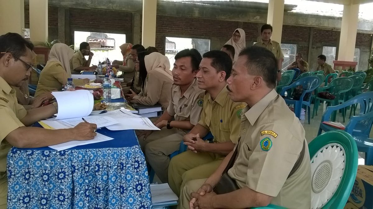 kec_tarik's tweet photo. Monitoring dan evalusai Inspektorat kab. Sidoarjo 
#ManfaatDanaDesa 
#PadatKaryaTunai 
@HdReef 
@DewantoAndry 
@EkoSandjojo 
@jokowi 
@P3MDSidoarjoKab 
@TarikKecamatan 
@tppindonesia 
#tppijawatimur 
#PendampingDesa 
#kecamatantarik https://t.co/w9RHmNjJkJ
