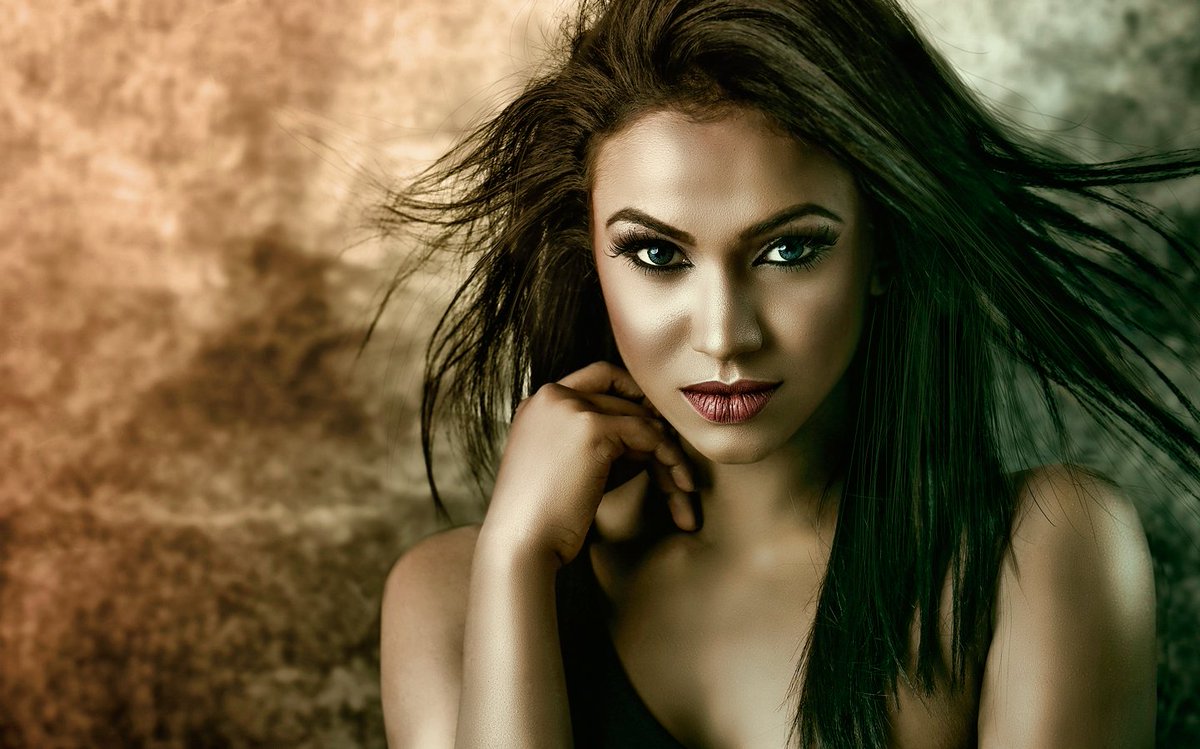 yoeditor's tweet photo. #YoEditor @Photoshop @topazlabs @pixabay (#Woman #Fashion #Edit "Need For Speed Stytle") @yoeditor @rafasoftve 😀 https://t.co/a5yTqpMFhU