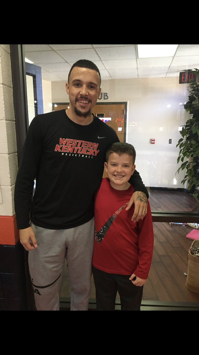 DoubleRBrands's tweet photo. This week, be as happy as my 10-year-old cuz who met @brangers25 #spellingrunsinthefam https://t.co/Yih8FAqESe