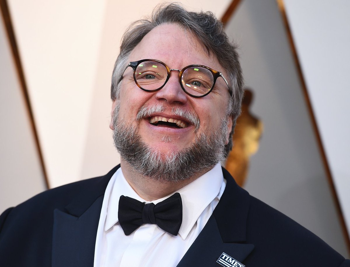 PublimetroMX's tweet photo. #OrgulloMexicano

#GuillermoDelToro gana como Mejor Director en los #PremiosOscar2018 ! 😱👏👏🎉👇

https://t.co/nl9JwCsjzA https://t.co/uwyqEBvNRI