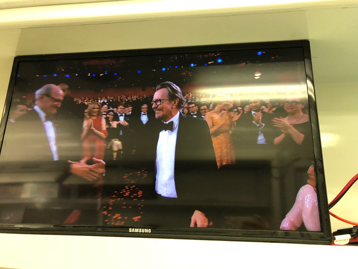 KimTobinNBCLA's tweet photo. Best Actor: Gary Oldman for Darkest Hour #abc15 #Oscars #OscarsAZ https://t.co/NRJxQMs8hN