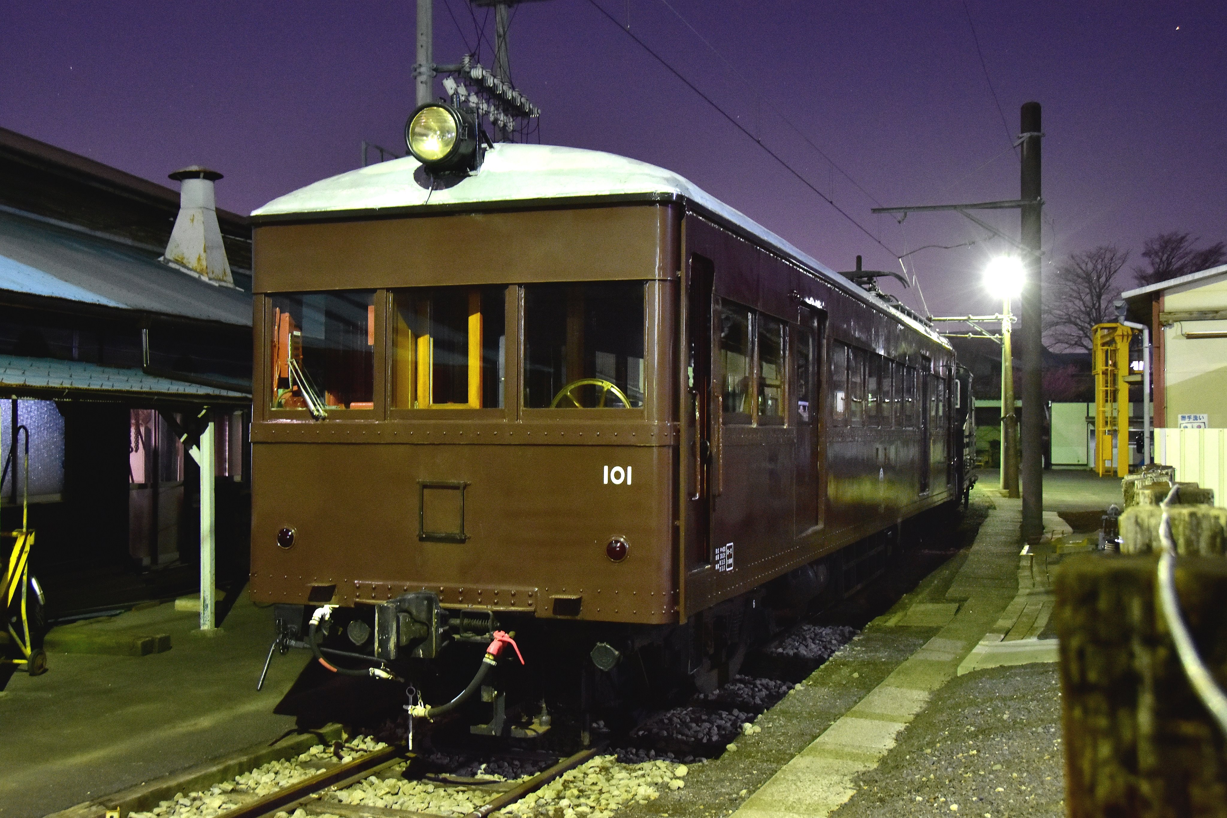 51NzGJn5SKL._UF350,350_QL50_.jpg