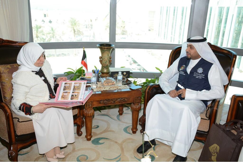 Faleh_HD's tweet photo. وزيرة الشئون هند الصبيح تلتقي وفد مبادرة #نقدر_تعبكم وتثمن جهودها في دعم وزارات ومؤسسات الدولة، وتشكر رئيسها المستشار عبدالعزيز الظفيري على دوره الهام في المبادرة وسعية في تكريم موظفين الوزارات .
@Nqdrt3bkum https://t.co/Z9hnSuH4Pe