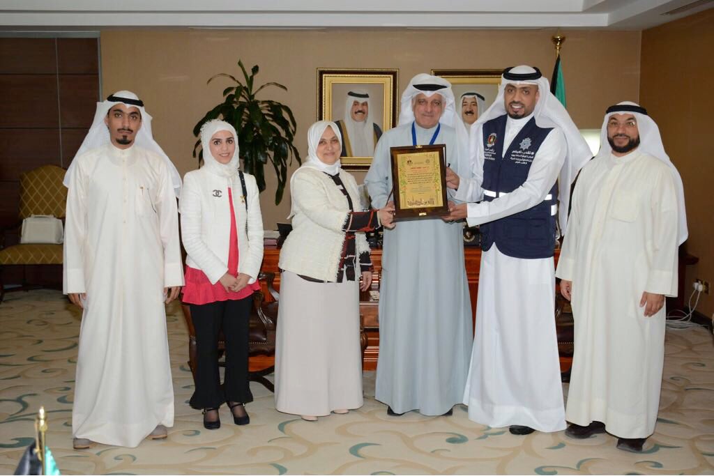 Faleh_HD's tweet photo. وزيرة الشئون هند الصبيح تلتقي وفد مبادرة #نقدر_تعبكم وتثمن جهودها في دعم وزارات ومؤسسات الدولة، وتشكر رئيسها المستشار عبدالعزيز الظفيري على دوره الهام في المبادرة وسعية في تكريم موظفين الوزارات .
@Nqdrt3bkum https://t.co/Z9hnSuH4Pe