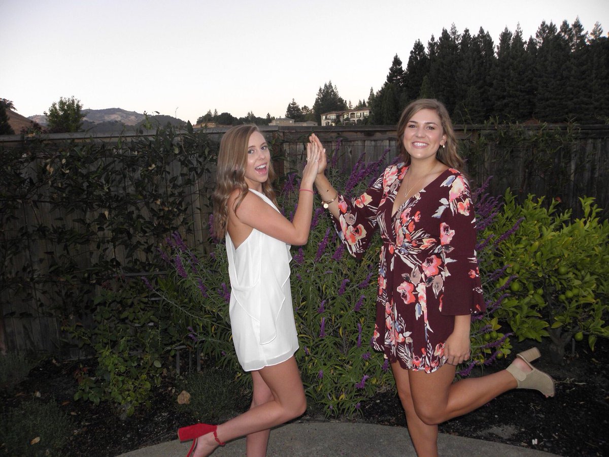 clara_malin's tweet photo. Happiest of birthdays to the julia berg🔞 love you to pieces💘💘 can’t wait to be roomies for a week :) @_juliaberg https://t.co/9wR0yOFWnz