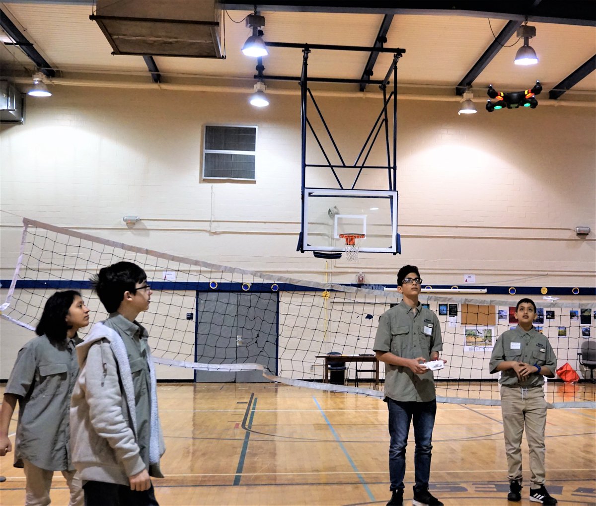PhilipPorterTex's tweet image. Revere STEM&apos;s Drone Crew were true Patriots at HISD&apos;s 1st Drone Competition Saturday at Washington HS for Engineering Professions! #Drone-iverse #STEM #Flyingrobots @ChoiceHISD @HISD_Advanced @MRJoshuaHopper @Revere_Patriot