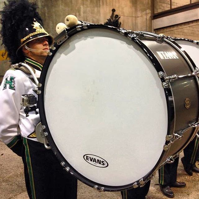 xoccerplaya's tweet photo. Will always cherish the lessons, memories, and people Marching Band brought me. #marchfourth #foreverbackpain #worth #UHDL https://t.co/I3vnETymvW https://t.co/aQZDw4xRsd