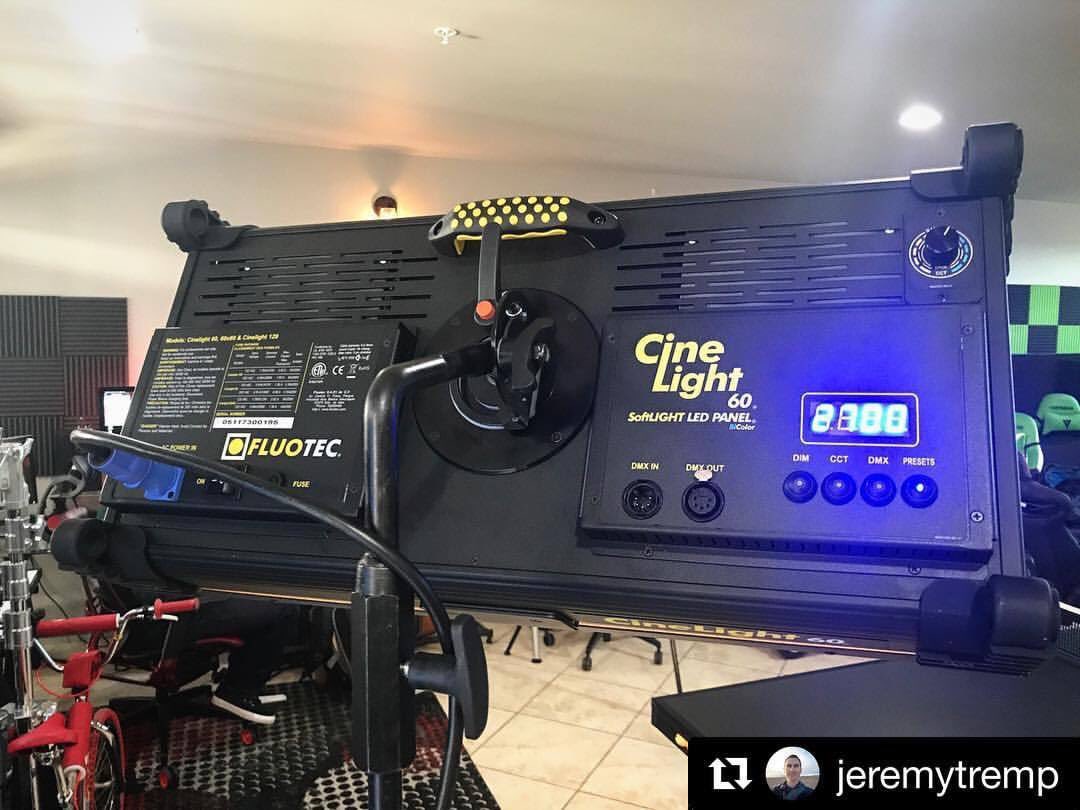 Fluotec's tweet photo. CINELIGHT #great #Tunable #PureWhiteLight #ConstantOutput #LED #Softlight https://t.co/7YP6bXYh4w thanks @JeremyTremp https://t.co/aXipNOtgIp