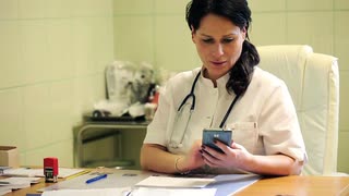daycor_registry's tweet photo. Daycor update: When each patient responds to Daycor SMS, alerts are generated and sent to their anaesthetist: Negative comment, Emergency readmission, Patient wants contact Patient had fall, Patient had confusion, Patient had prolonged PONV, Patient had severe pain >= 7 on VAS. https://t.co/0OyT4EvbG8
