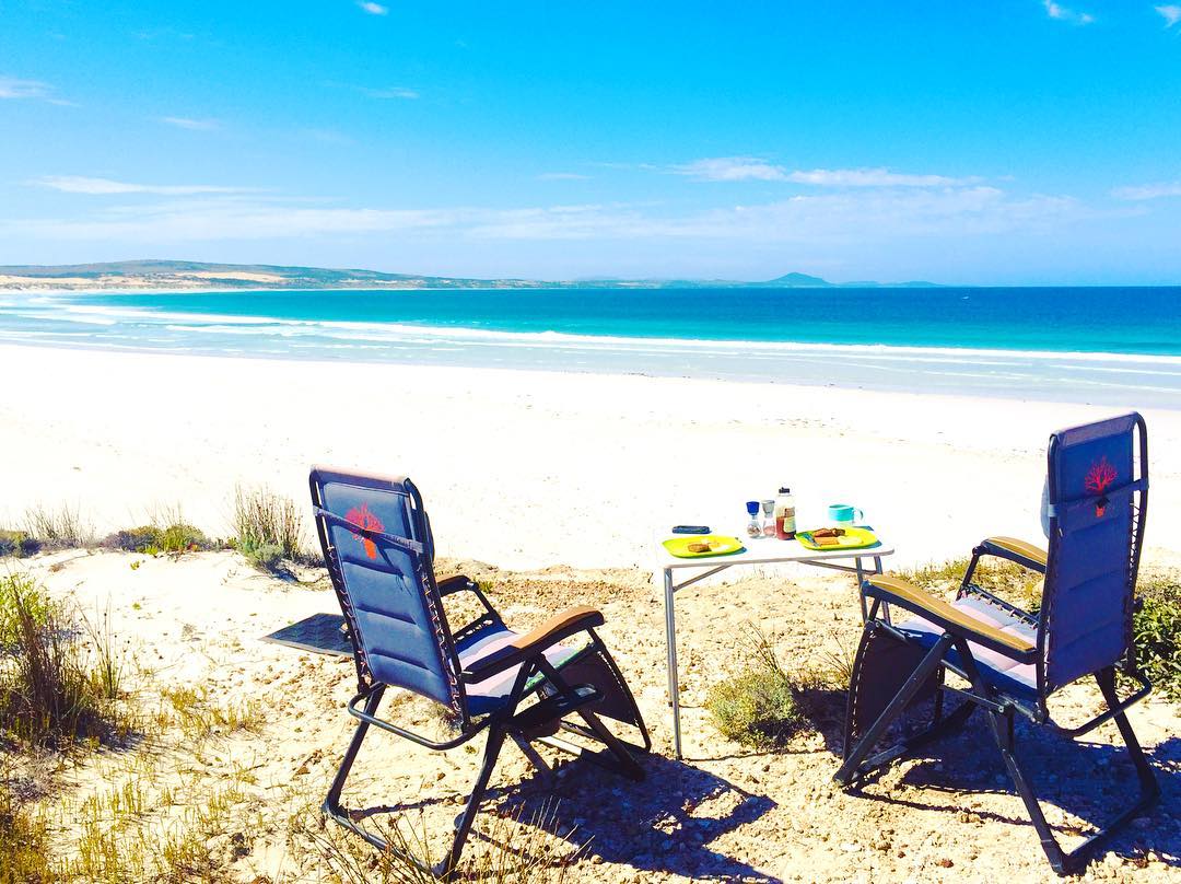 Australia's tweet photo. Happy Monday! Here's What Australia Ate This Weekend: https://t.co/tPqKAm9wb4 #RestaurantAustralia https://t.co/7zoFD3Tu36