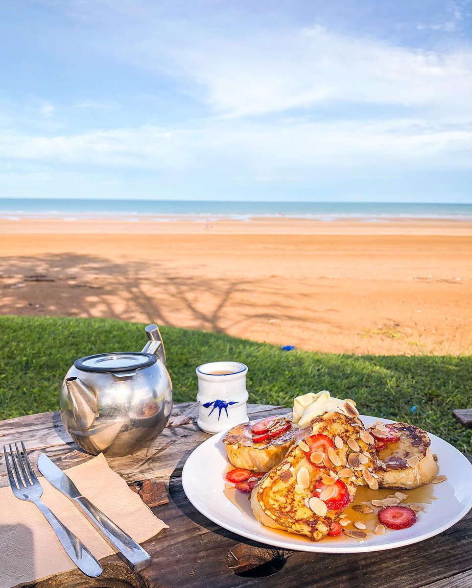 Australia's tweet photo. Happy Monday! Here's What Australia Ate This Weekend: https://t.co/tPqKAm9wb4 #RestaurantAustralia https://t.co/7zoFD3Tu36
