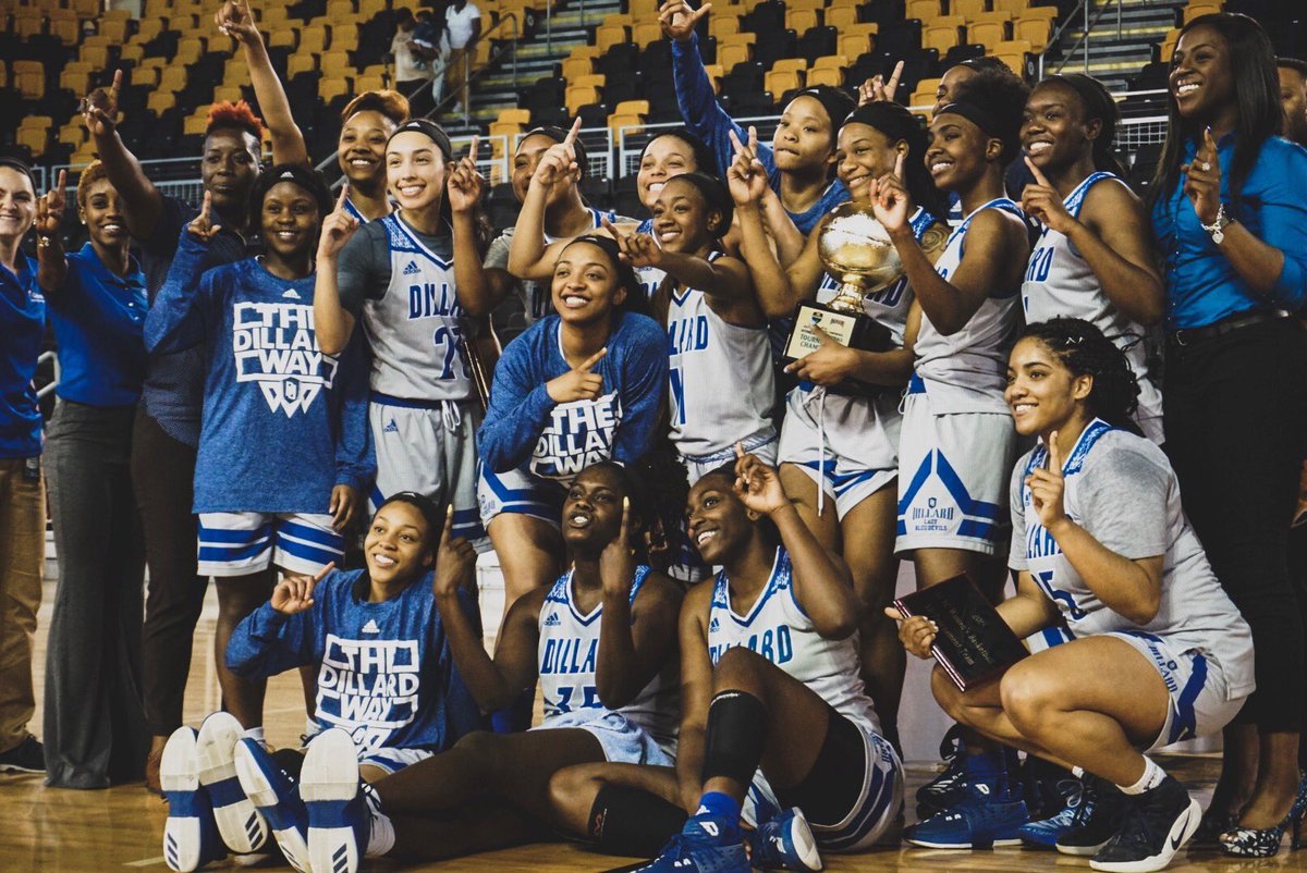 HipHopPrez's tweet photo. New hashtag!
#BleuWorldOrder
@du1869 @_LadyBleuDevils @GeauxDU @SGA_DU @BleuDevilsDAB @BleuDevilCheer @BleuPrideRising https://t.co/w22nogtDaa