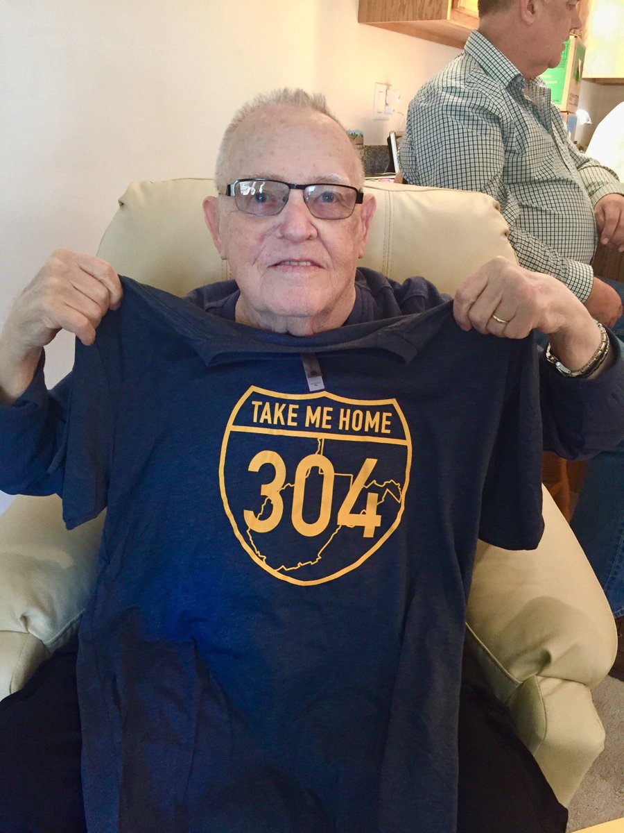 vidguyjeff's tweet photo. @TakeMeHome304 @mlfreese7 Thanks so much. Loving the new WV gear. https://t.co/vzekDkdQTU