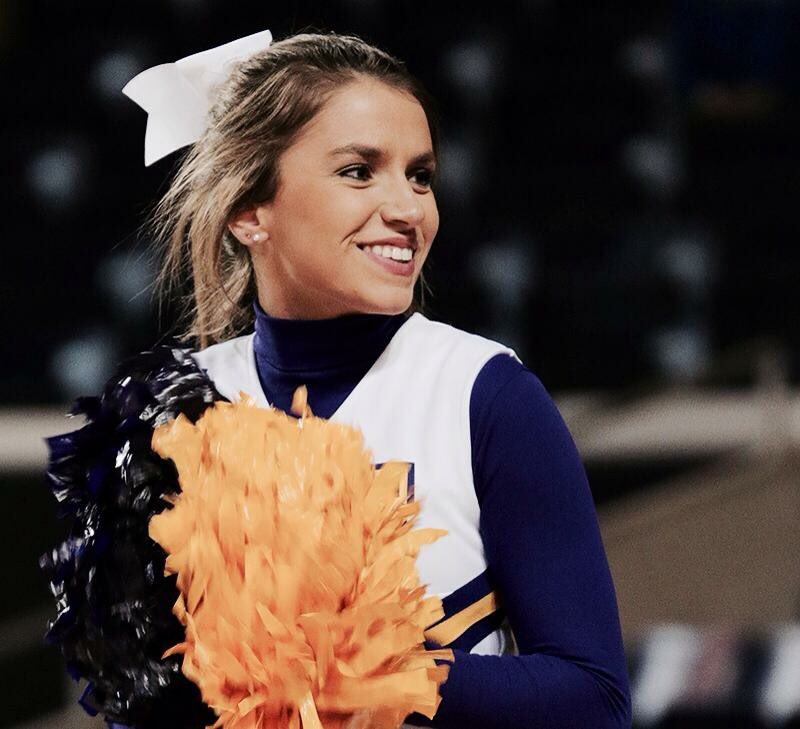 kenzcoggs's tweet photo. Tb to when I was cheering on those boys, now they’re making history #GoBisons #LULYEAH @LipscombMBB https://t.co/eb62C9KGRz