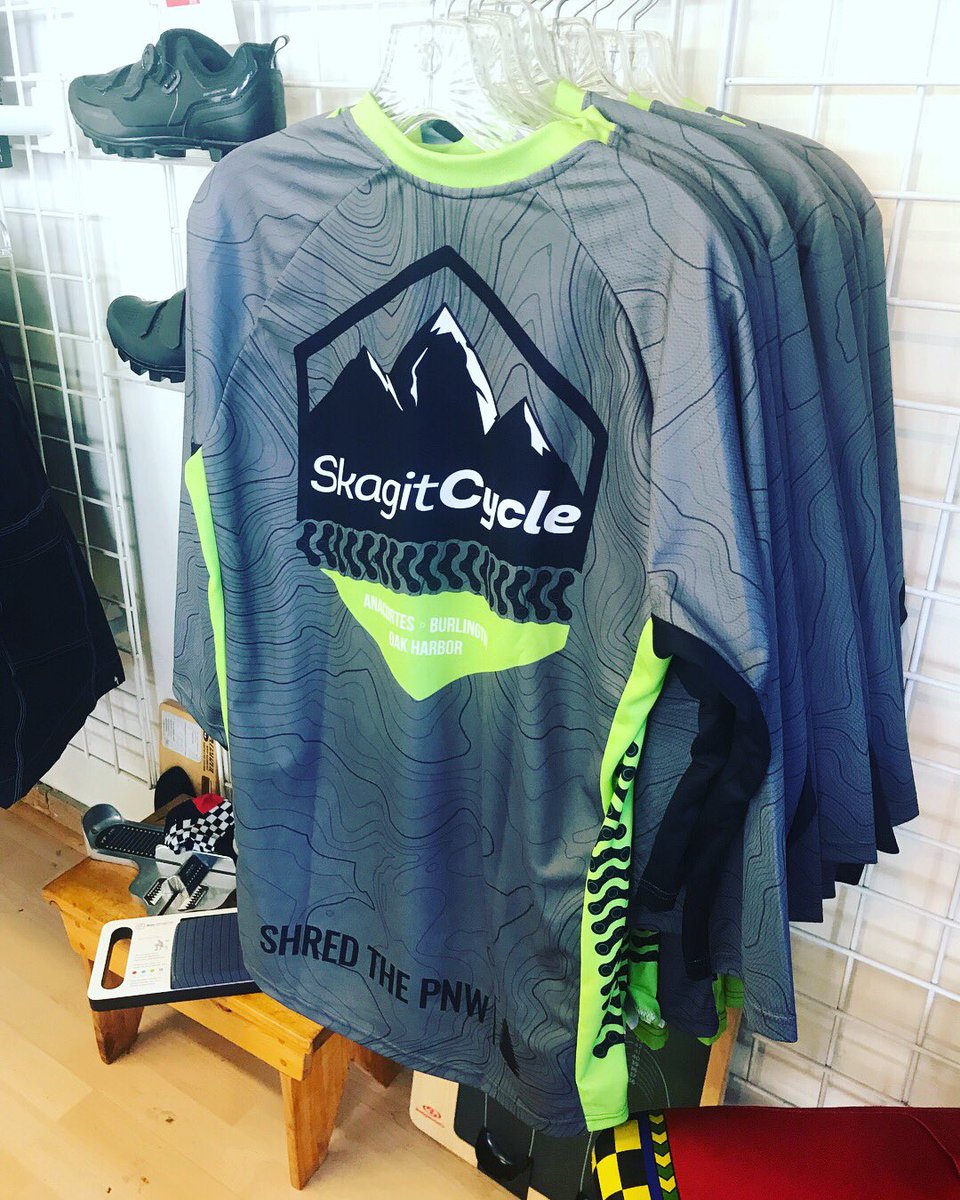 SkagitCycle's tweet image. New mountain bike jerseys 😎🔥 #skagitcycle #pnwcycling #anacortes #cycling #oakharbor #oakharborwa #cyclist #thecyclist #ride #pnwcycling #tourist #anacorteswa #whatcom #skagitvalley #skagit #skagitcounty