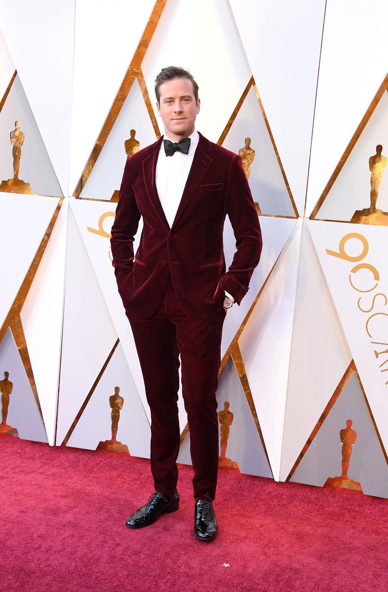 jaysonrodriguez's tweet photo. Armie Hammer’s tux is 👌🏼💯🔥 #eredcarpet cc: @LastWordPR #clothescall https://t.co/WadhDFYEPX