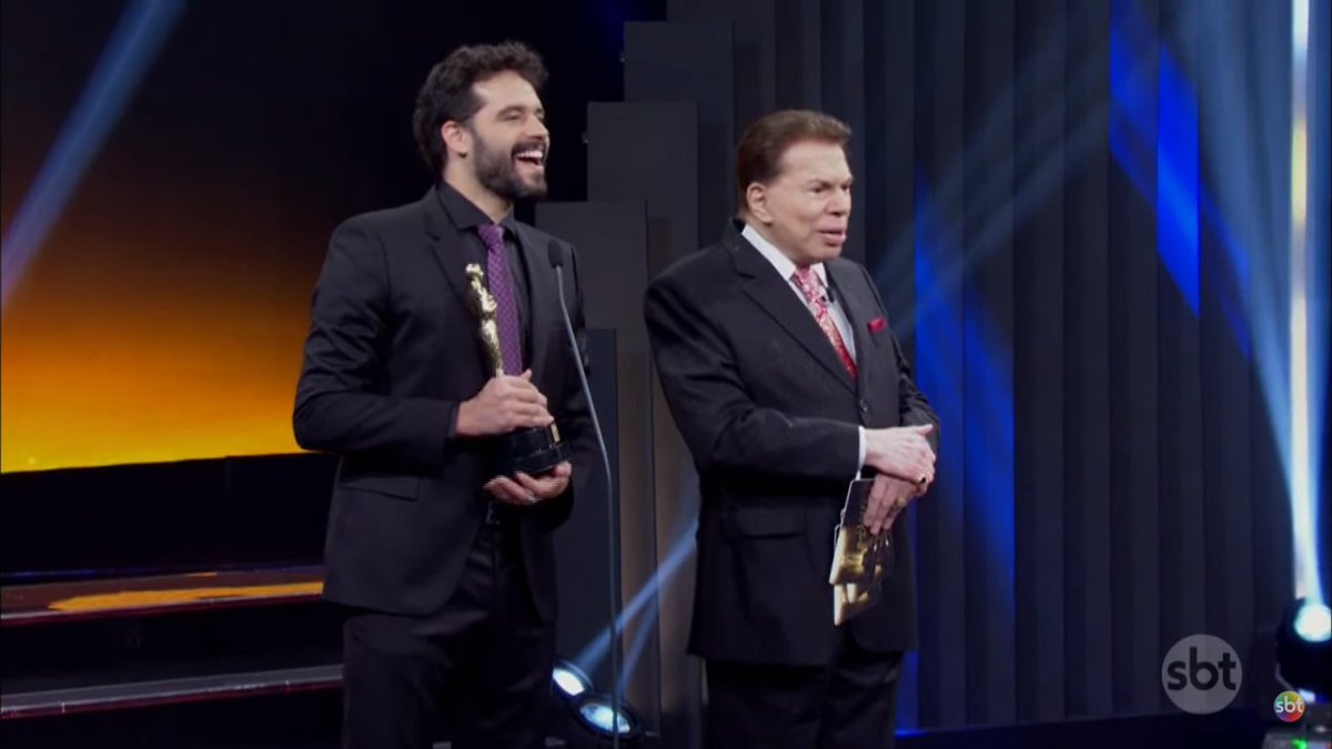 boydriguete's tweet image. um reizinho desses bicho! 💜 #TroféuImprensa