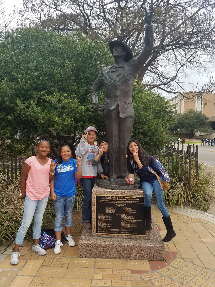 MsFonseca5's tweet photo. Explore UT @PKthru5mustangs @NataliaISD https://t.co/GsSkwLshdr