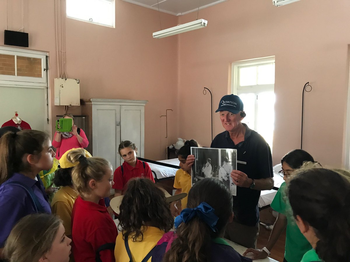 Tara4Fern's tweet photo. Learning about immigration at Q Station, Sydney https://t.co/esCixDbTGe