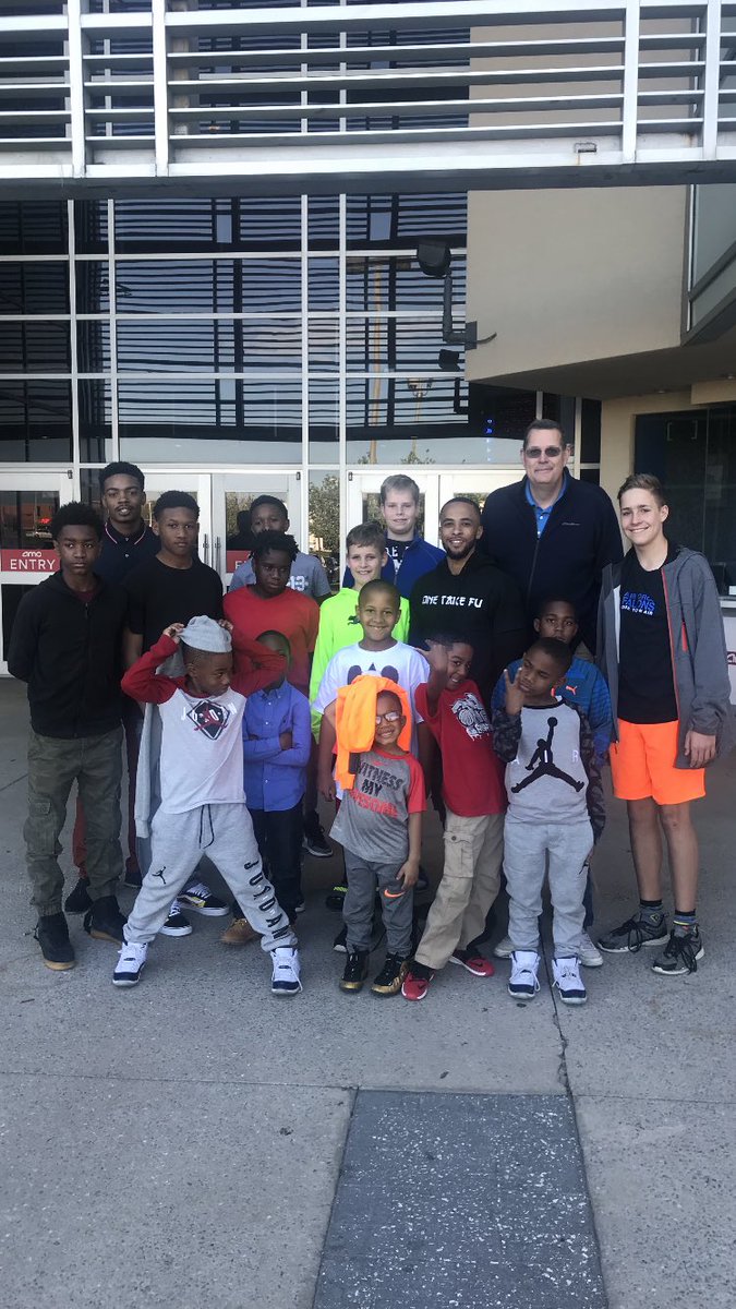 OneTakeFu's tweet photo. Took a bunch of kids to see Black Panther today just cause #Culture #BlackPanther #GOSH #MallyMfFu https://t.co/ncTI57HnOO