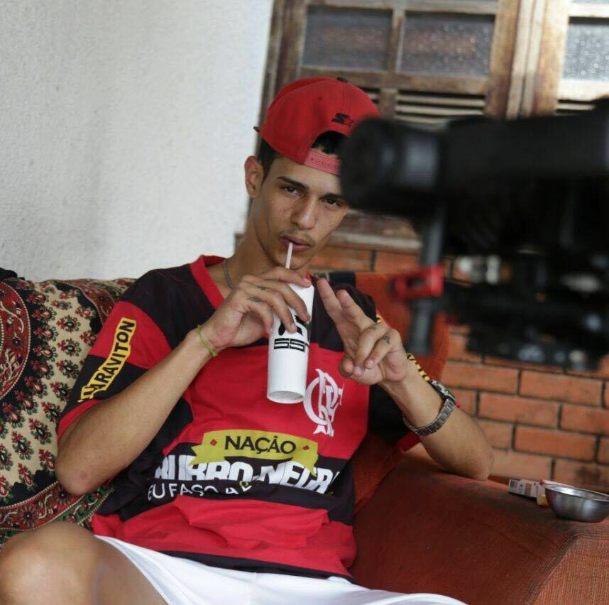 22Cria's tweet photo. moda verão #FamiliaConjuntivite @Flamengo https://t.co/QmgGDp3hge
