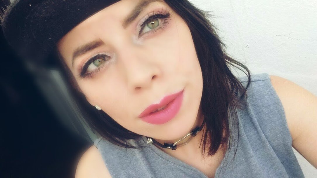 LizzyLi07's tweet photo. Make up pink!!! Siganme en insta como @lizzylisinger
#makeup #unicornmakeup #lipstick #makeuppink #carrehair #picoftheday #choker #hudabeauty #lipstickunicorn
#violetacosmeticos https://t.co/mnaBLkuIx8