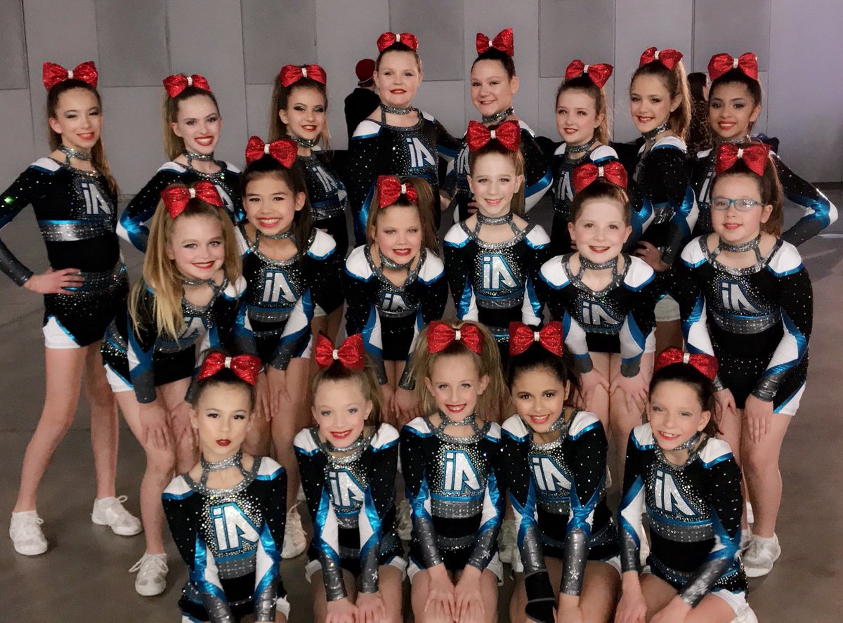 iNFiNiTi_CDT's tweet photo. ELECTRIC killed it today! They left it all on the mat! Best performance of the year so far! ⚡️#soproud #iAFamily #iAElectric #iA #BetterTogether #ABTulsa18 #Proud2BiA https://t.co/6ibH3gSZAJ