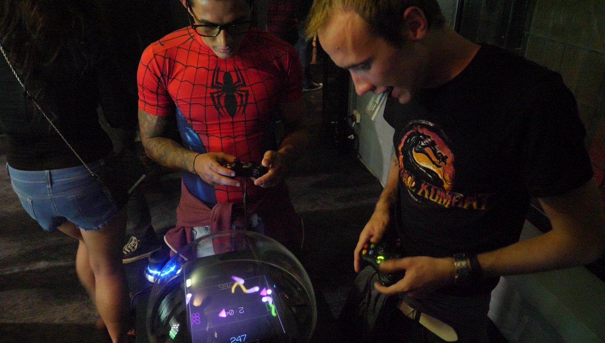 voxelphotonics's tweet photo. So the guys visited Perth for a medical conference last week but couldn't help themselves & had to go to a gamers bar! A new sword fighting game made in Unity a big hit! #Perth #Unity #gamedev #gamers #medtech #multimarkets! #3D https://t.co/JykAunKFjn