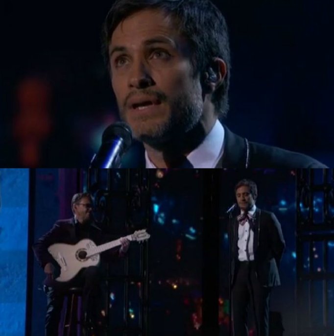 InvictosSomos's tweet photo. Los que están reventando a Gael García por cómo cantó, no entienden un carajo. Siempre supimos que El Cursi llegaría lejos. Puro sentimiento, chingao. #SonLosSueñosQueSeAlcanzan #Oscars https://t.co/P2lmw7g65L