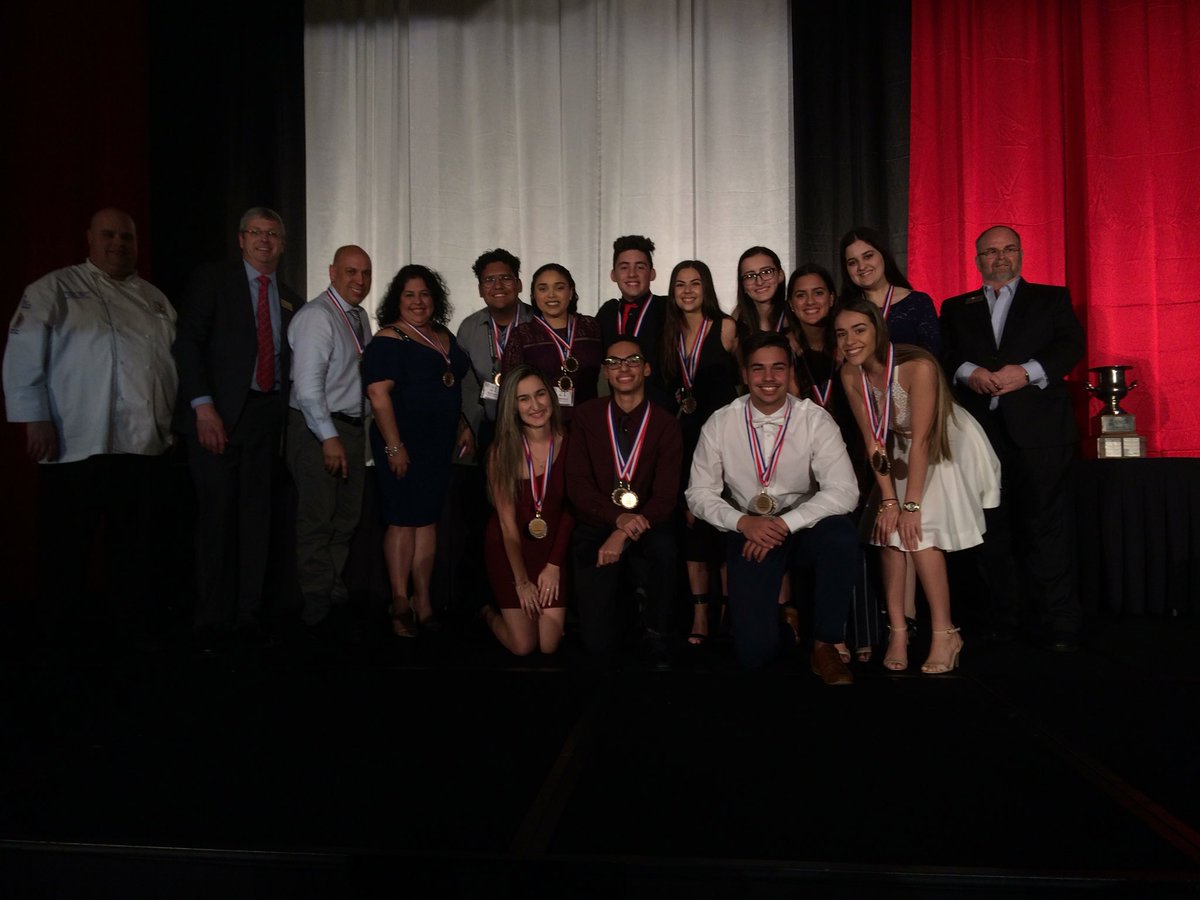 FRLAnews's tweet photo. 3rd place overall #FLProStart winners:  @FergusonSHS! https://t.co/EAT1BTNo2h