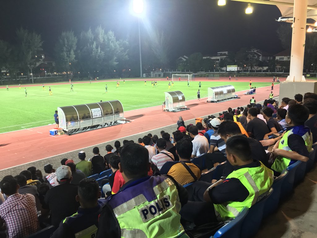 padangbolasepak's tweet photo. Thank you for your support for #SCL2017 Champions @Axis_O2FC!
Round 1 at home. Axis O2 FC v SRCC Kuala Kangsar - More than 600 people in attendance.
Round 2 being away. Kuantan FA v Axis O2 FC - More than 460 in attendance.
#KitaCiptaSejarah. https://t.co/FJwAmRVfEo