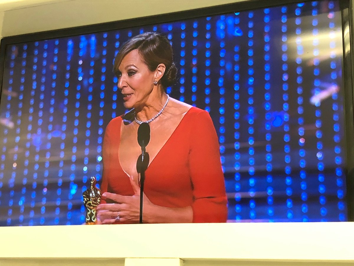 KimTobinNBCLA's tweet photo. Best supporting actress: Allison Janney — for I, Tonya #abc15 #Oscar #OscarsAZ https://t.co/BQobvse11j