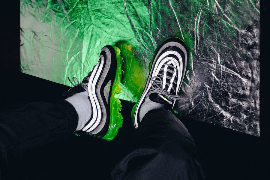 sneaker_wars's tweet photo. 【国内3月9日発売予定】 ナイキ エア ヴェイパーマックス 97 ブラック/ボルト/メタリック シルバー-ホワイト(AJ7291-001)
⇒https://t.co/0Bu15gPrw2
ネオンカラーが抜群のインパクトを発揮する！ハイブリッドモデルが発売へ！
#sneakerwars #スニーカー #AIRMAX https://t.co/VO1faSQMPH