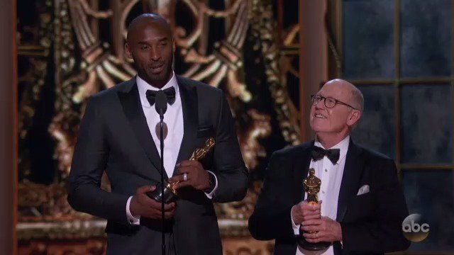 _yizi's tweet photo. @SHAQ, Just a reminder that Kobe's got one more than you.  #Oscars https://t.co/Dbgw88UGOK