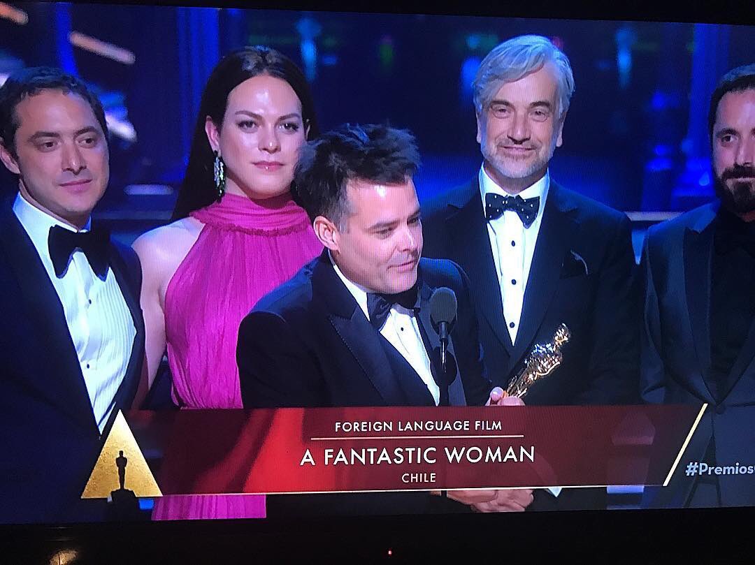 Segundo Oscar para Chile! Orgullosos de #unamujerfantástica y su Oscar.  Felicidades a Francisco Reyes y a todo el elenco.  <a href="/brooksbrosCL/">BrooksBrothers Chile</a>